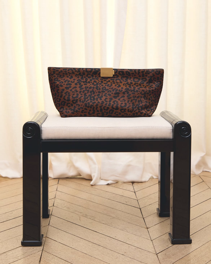 The Nautilus Stool