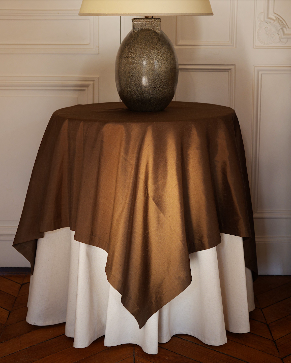 The Double Cloth Table